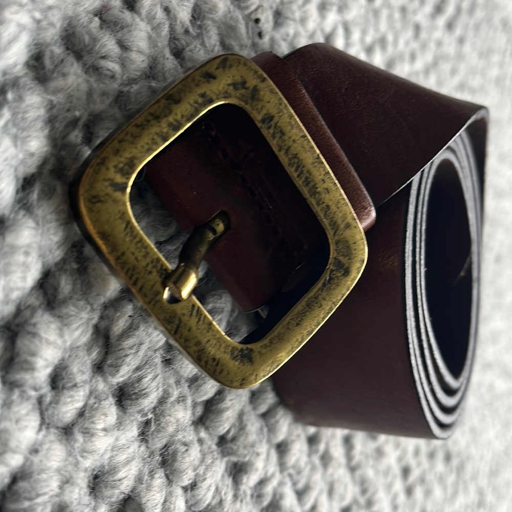 Sisley leather belt size M